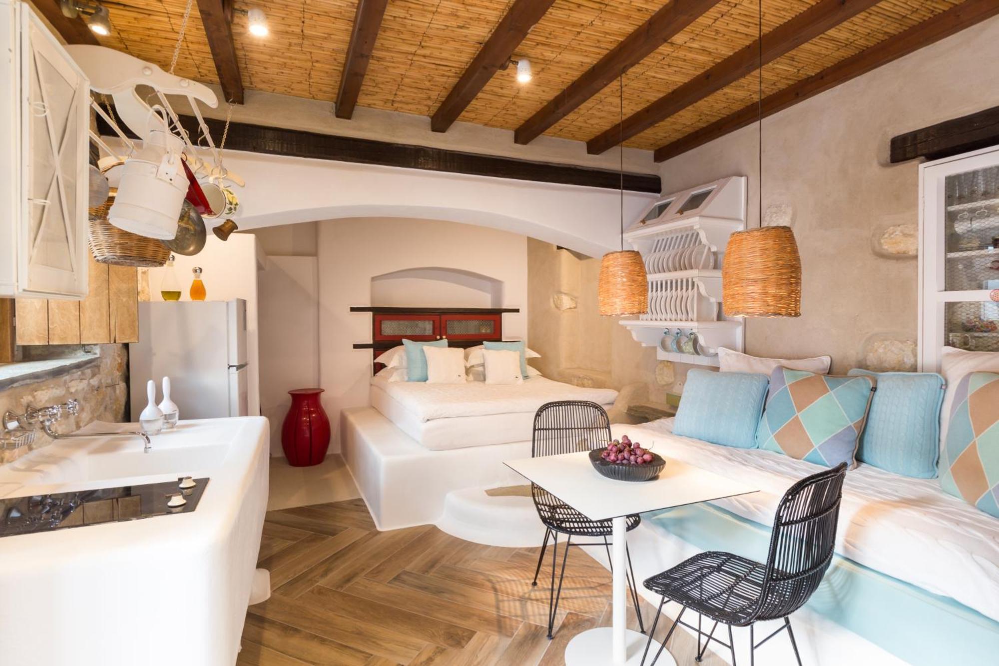 Kallos Villas & Suites Naxos City Room photo