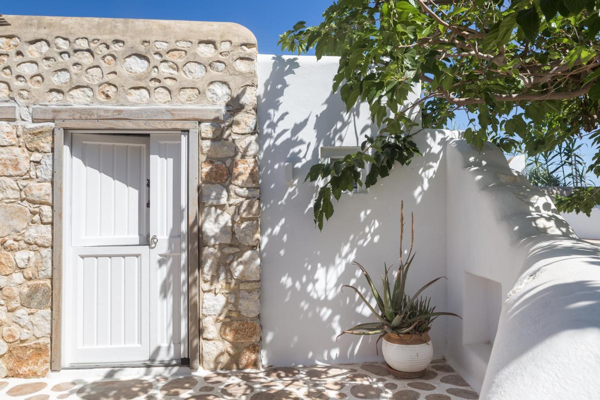 Kallos Villas & Suites Naxos City Room photo