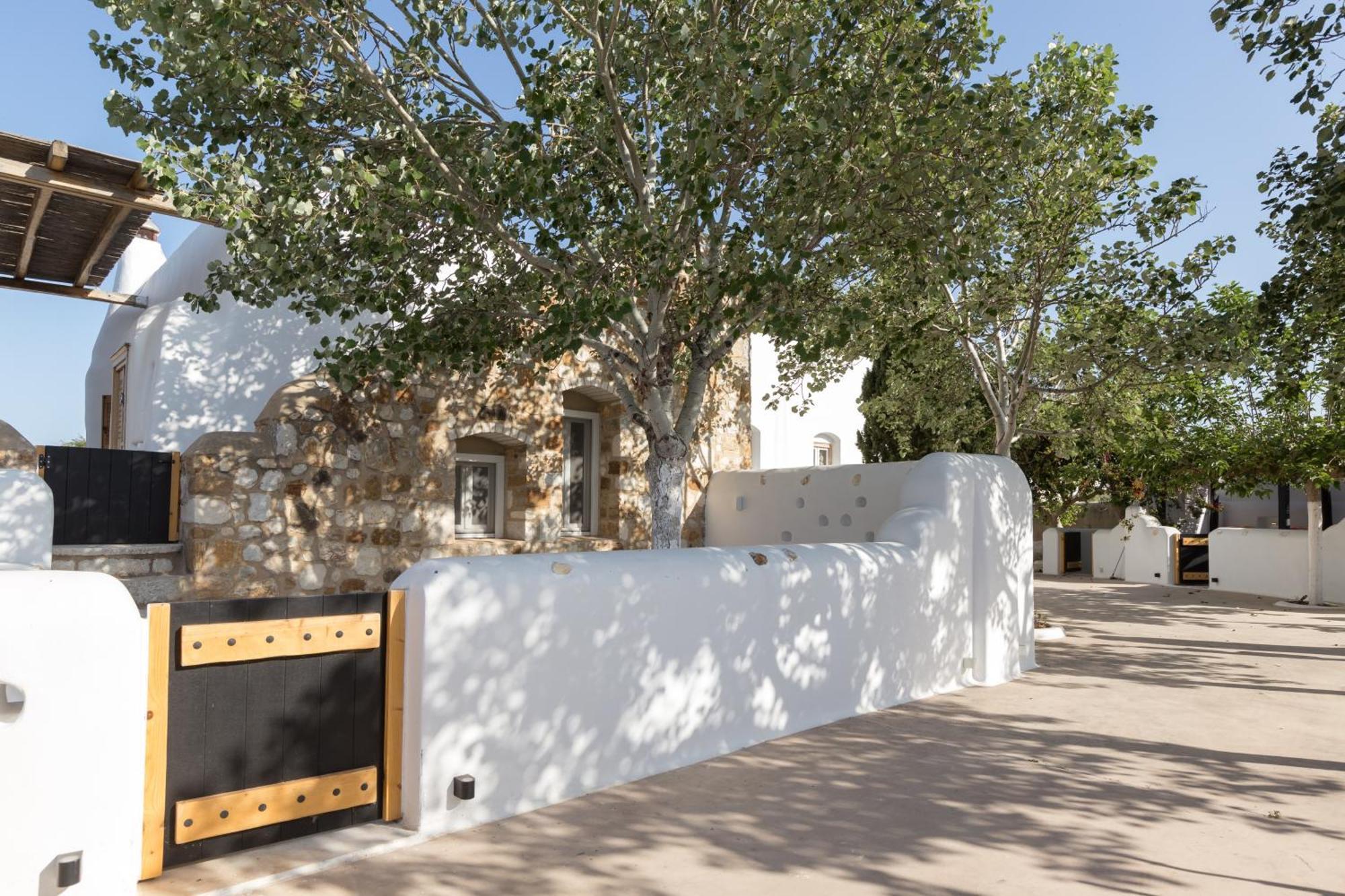 Kallos Villas & Suites Naxos City Exterior photo
